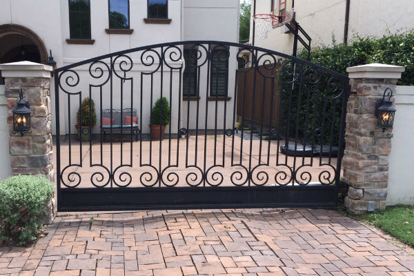 Driveway Gate Pic Driveway Gate Pic